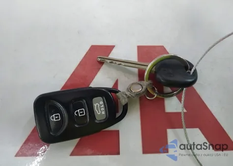 2013 Hyundai Elantra Gls z USA, uszkodzony, nr VIN 5NPDH4AEXDH324240